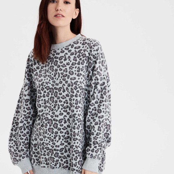 American Eagle Outfitters Tops - American Eagle oversized sweatshirt!